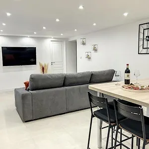 https://loveroom-au-loge-love.fr-provencehotel.com